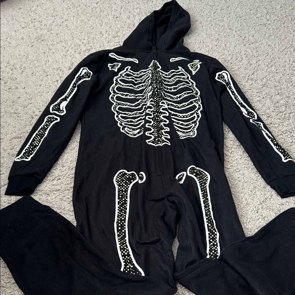 Cat & Jack Black Glow Skeleton Hooded Footie